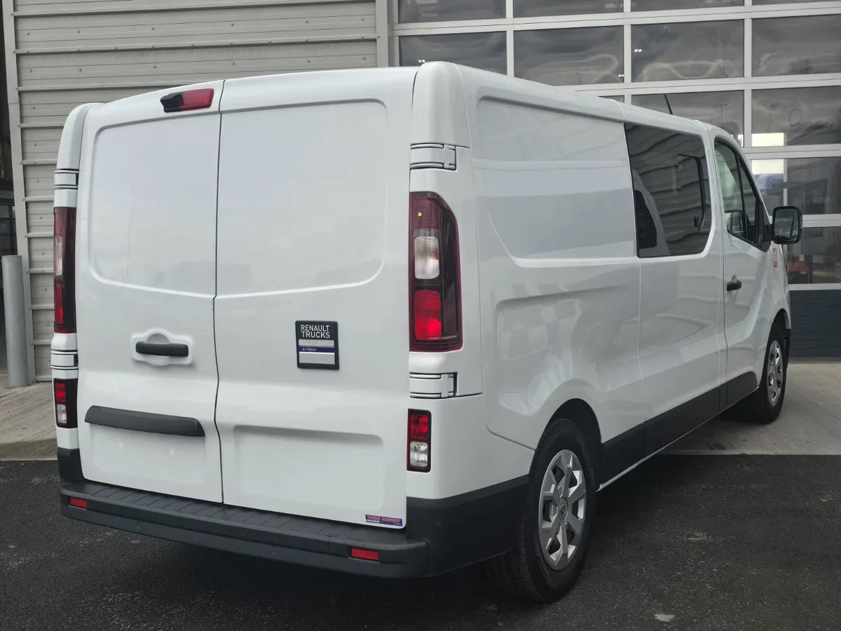 2025 Renault Trafic E-Tech Crew Cab - Xe tải van: hình 4 2025 Renault Trafic E-Tech Crew Cab - Xe tải van: hình 4
