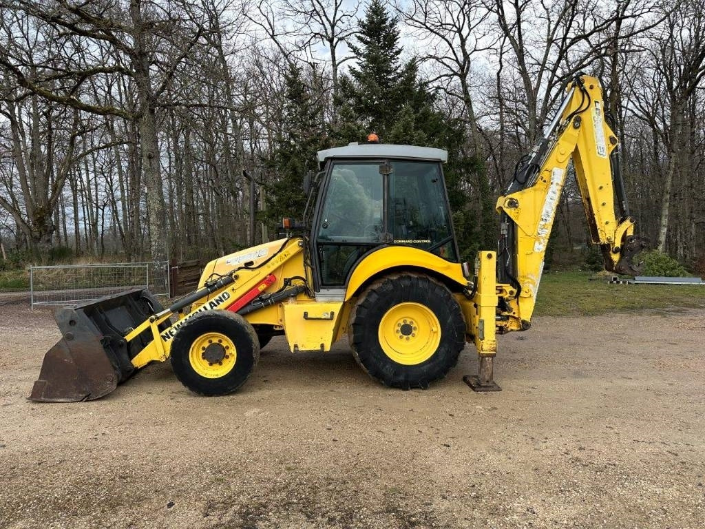 New Holland LB 95 B-4 PT - Máy xúc trước múc sau: hình 1 New Holland LB 95 B-4 PT - Máy xúc trước múc sau: hình 1