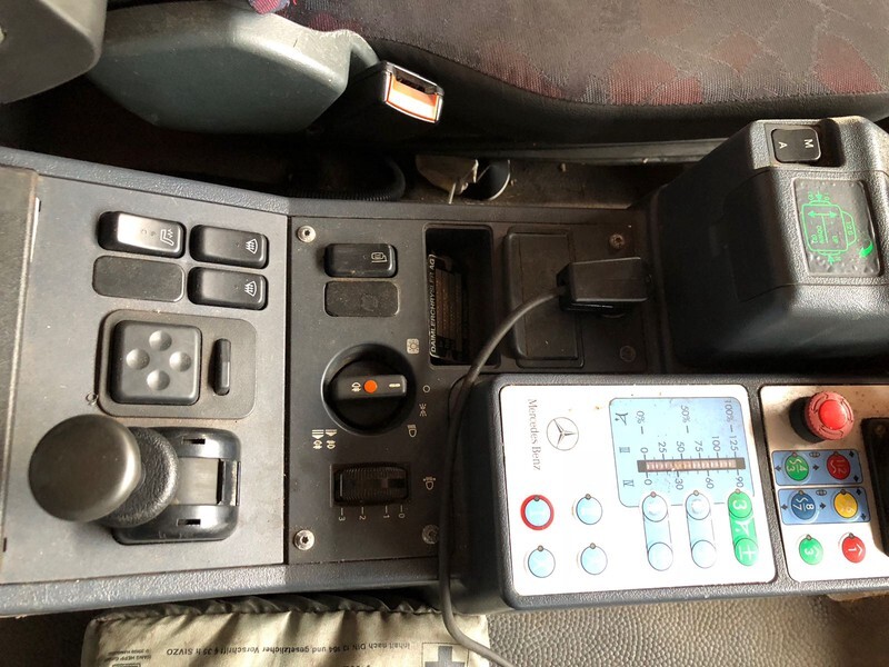 Xe tải thùng lửng/ Phẳng, Tiện ích/ Xe đặc dụng Mercedes-Benz Unimog U400: hình 9