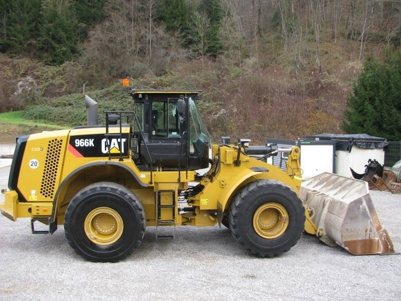 CAT 966K Top stanje - Máy xúc lật bánh lốp: hình 5 CAT 966K Top stanje - Máy xúc lật bánh lốp: hình 5