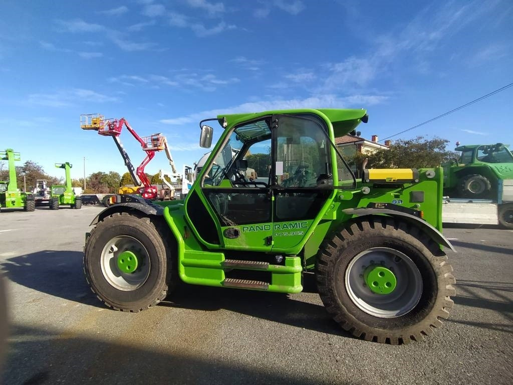 Merlo 75.9 - Xe nhấc hình viễn vọng kính: hình 1 Merlo 75.9 - Xe nhấc hình viễn vọng kính: hình 1