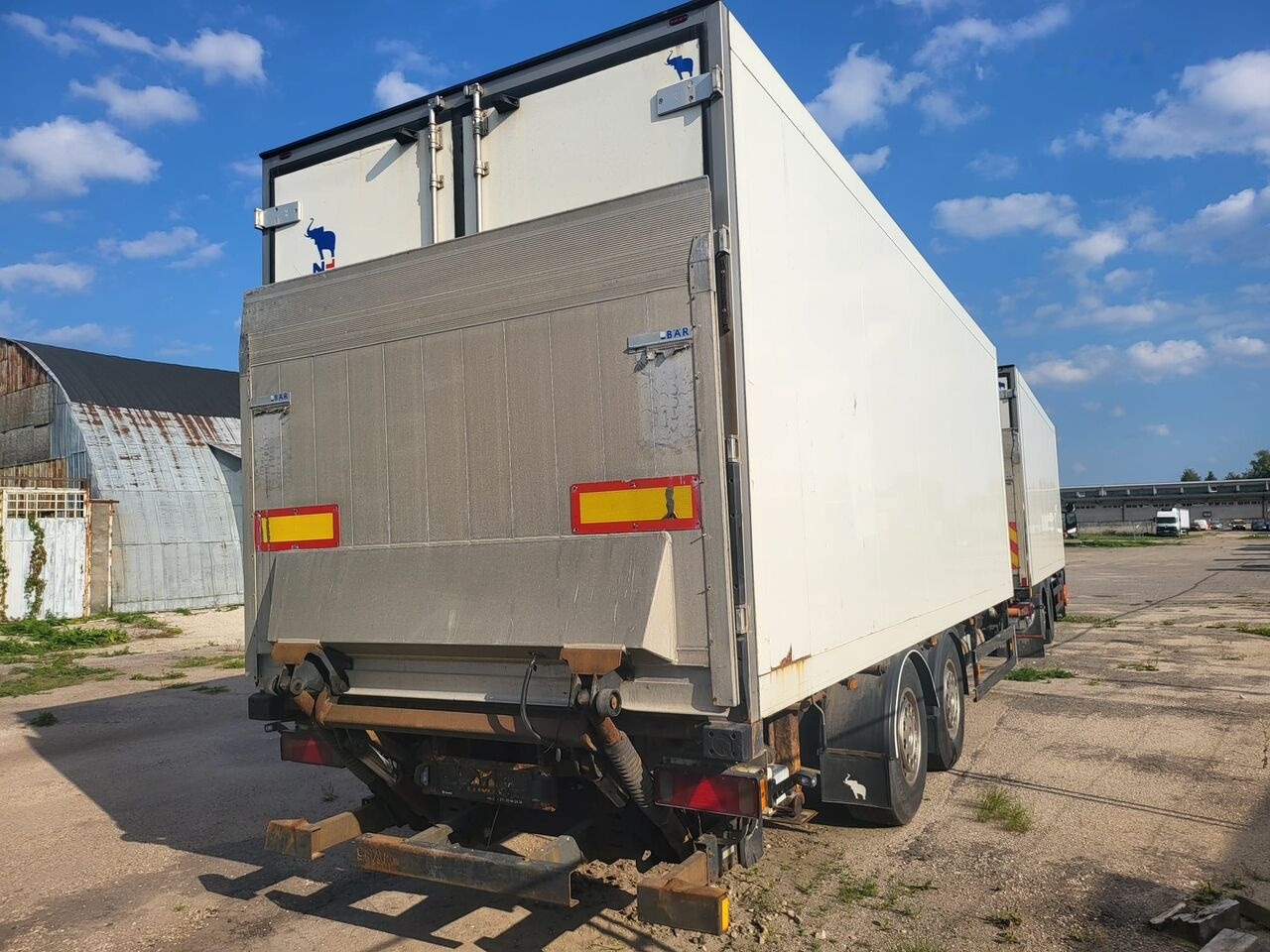 Scania Scania Schmitz Cargobull P 400 P 400 ZKO 18 - Xe tải đông lạnh: hình 4 Scania Scania Schmitz Cargobull P 400 P 400 ZKO 18 - Xe tải đông lạnh: hình 4