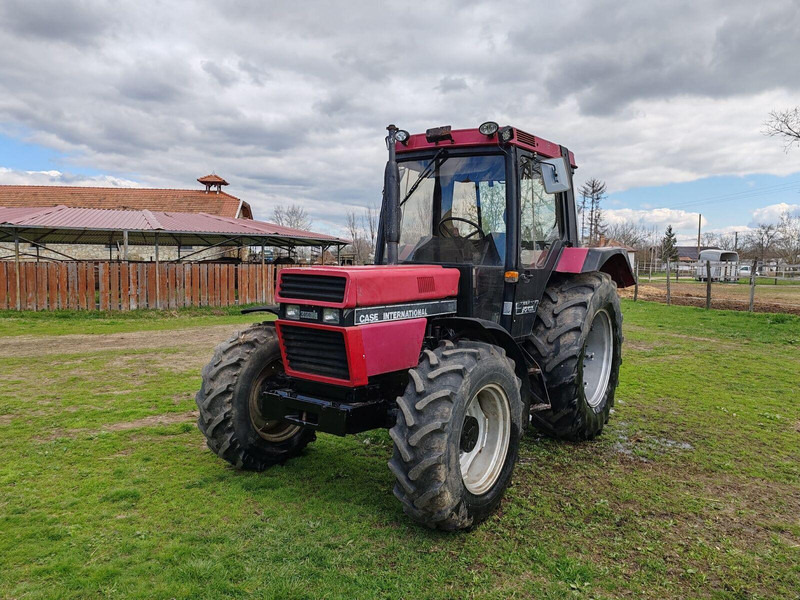 Case IH 856 XL - Máy cày: hình 2 Case IH 856 XL - Máy cày: hình 2