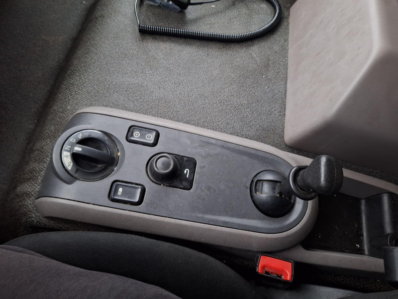 Xe tải hộp DAF LF 210 - Pritsche + Plane + DHollandia LBW 1000 kg: hình 15 Xe tải hộp DAF LF 210 - Pritsche + Plane + DHollandia LBW 1000 kg: hình 15