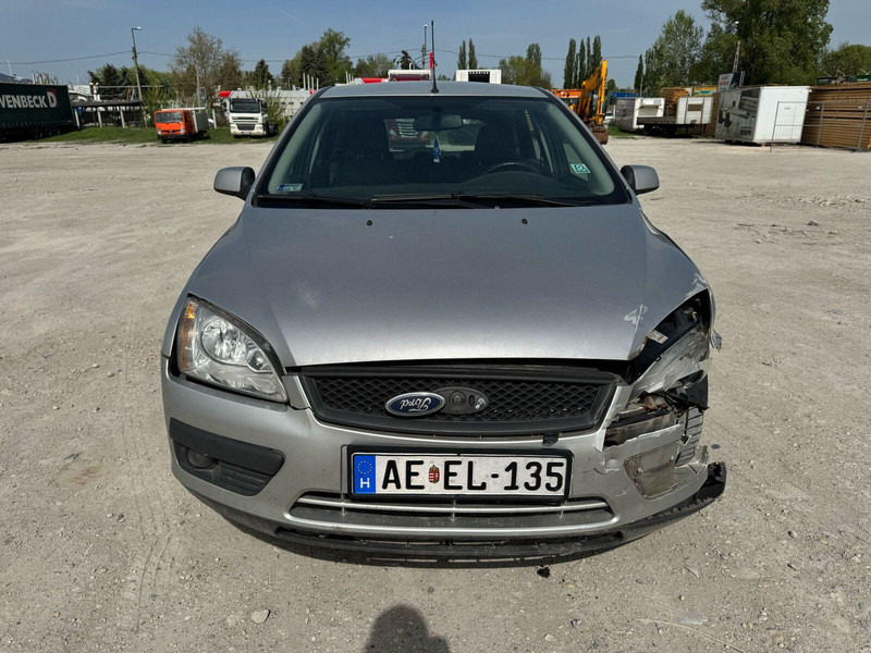 Ford Focus 1,6 i - Damaged Car - Hatchback: hình 3 Ford Focus 1,6 i - Damaged Car - Hatchback: hình 3