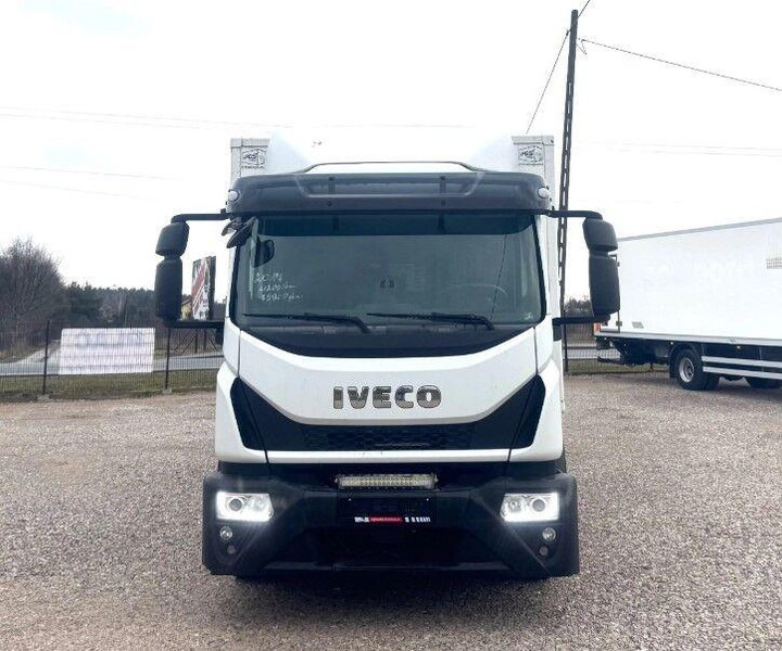 Iveco 120-250 EUROCARGO Koffer + Tail Lift - Xe tải hộp: hình 3 Iveco 120-250 EUROCARGO Koffer + Tail Lift - Xe tải hộp: hình 3