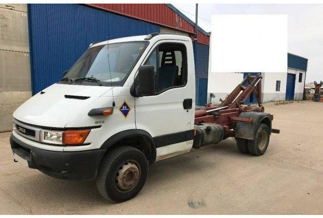 Iveco 65C15 Hook lift truck - Xe tải nâng móc: hình 3 Iveco 65C15 Hook lift truck - Xe tải nâng móc: hình 3