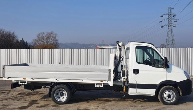 Iveco Daily 35C13 Bonfiglioli P 2300 - Pritsche 4,3 m - Xe tải nhỏ phẳng: hình 4 Iveco Daily 35C13 Bonfiglioli P 2300 - Pritsche 4,3 m - Xe tải nhỏ phẳng: hình 4
