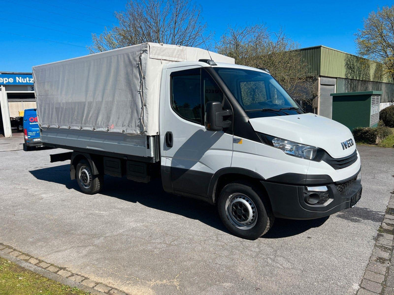 Iveco Daily 35S14 Curtain side - Xe van thùng mui bạt: hình 4 Iveco Daily 35S14 Curtain side - Xe van thùng mui bạt: hình 4