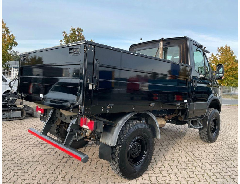 Iveco Daily 35S17 Flatbed 4x4 - Xe tải nhỏ phẳng: hình 4 Iveco Daily 35S17 Flatbed 4x4 - Xe tải nhỏ phẳng: hình 4