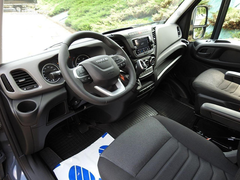 Iveco Daily 35S18 Curtain side - Xe van thùng mui bạt: hình 4 Iveco Daily 35S18 Curtain side - Xe van thùng mui bạt: hình 4
