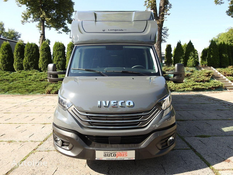 Iveco Daily 35S18 Curtain side - Xe van thùng mui bạt: hình 3 Iveco Daily 35S18 Curtain side - Xe van thùng mui bạt: hình 3