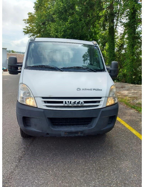 Iveco Daily 35S18 - Doka flatbed - Xe tải thùng lửng/ Phẳng: hình 5 Iveco Daily 35S18 - Doka flatbed - Xe tải thùng lửng/ Phẳng: hình 5