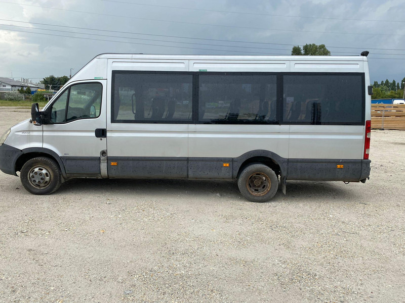 Iveco Daily 50 C 18 - 20 personal minibus - Xe bus mini, Xe van chở khách: hình 3 Iveco Daily 50 C 18 - 20 personal minibus - Xe bus mini, Xe van chở khách: hình 3