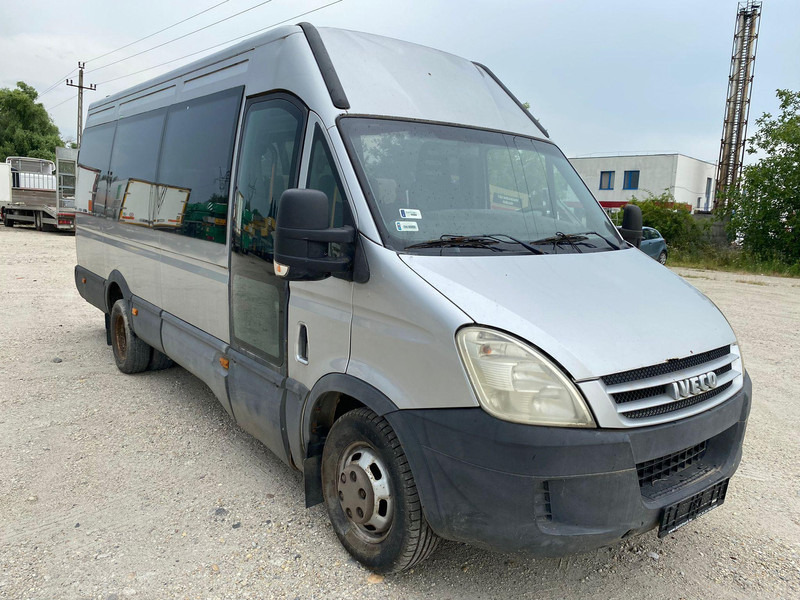 Iveco Daily 50 C 18 - 20 personal minibus - Xe bus mini, Xe van chở khách: hình 2 Iveco Daily 50 C 18 - 20 personal minibus - Xe bus mini, Xe van chở khách: hình 2