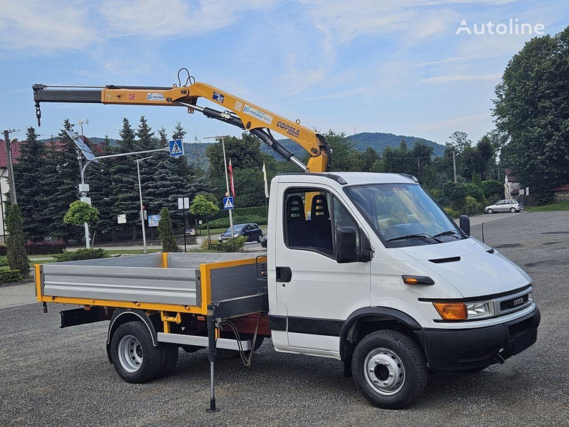 Iveco Daily 65c-15 Flatbed + crane Copma - Xe tải thùng lửng/ Phẳng, Xe cẩu tự hành: hình 3 Iveco Daily 65c-15 Flatbed + crane Copma - Xe tải thùng lửng/ Phẳng, Xe cẩu tự hành: hình 3