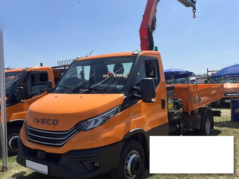 Iveco Daily 70C18H - Flatbed+crane - Xe tải thùng lửng/ Phẳng, Xe cẩu tự hành: hình 1 Iveco Daily 70C18H - Flatbed+crane - Xe tải thùng lửng/ Phẳng, Xe cẩu tự hành: hình 1