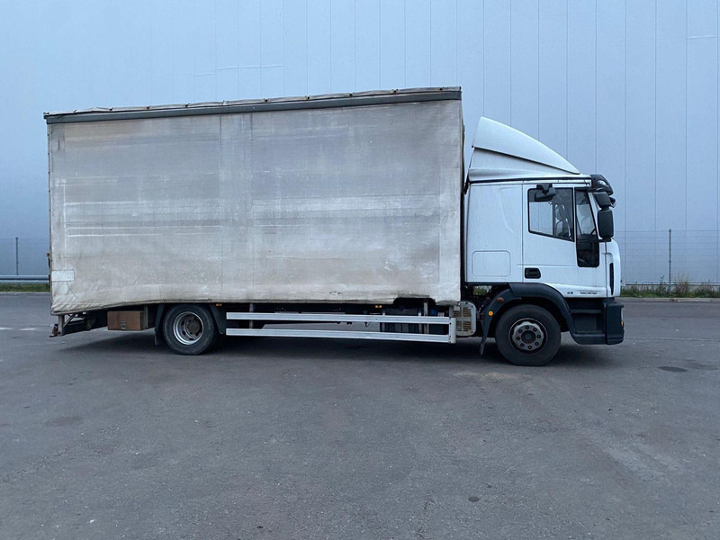 Iveco EuroCargo 140E18 + Tail lift - Xe tải kéo: hình 4 Iveco EuroCargo 140E18 + Tail lift - Xe tải kéo: hình 4