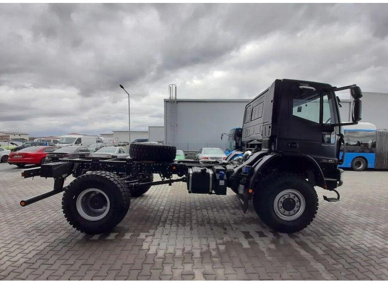 Iveco EuroCargo 4x4 ML150E28WS Chassis - Xe tải khung gầm: hình 5 Iveco EuroCargo 4x4 ML150E28WS Chassis - Xe tải khung gầm: hình 5