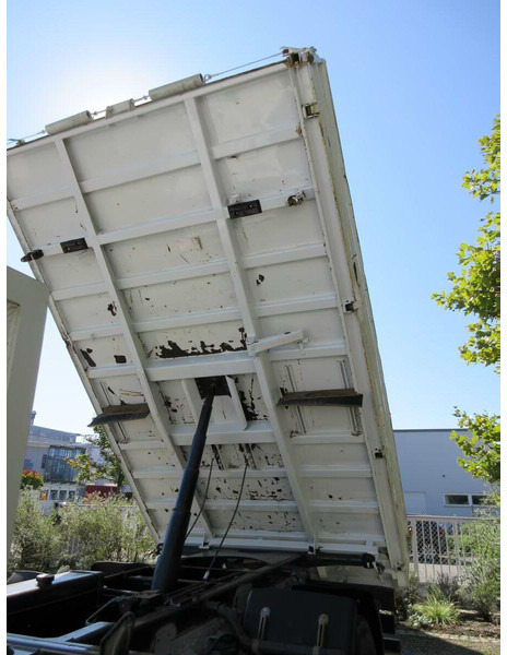 Iveco Eurocargo 120E25 - 3 way tipper - Xe ben: hình 4 Iveco Eurocargo 120E25 - 3 way tipper - Xe ben: hình 4
