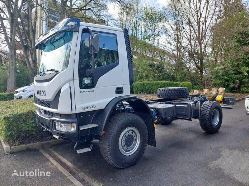 Iveco ML 150E24WS 4x4 - Xe tải khung gầm: hình 1 Iveco ML 150E24WS 4x4 - Xe tải khung gầm: hình 1