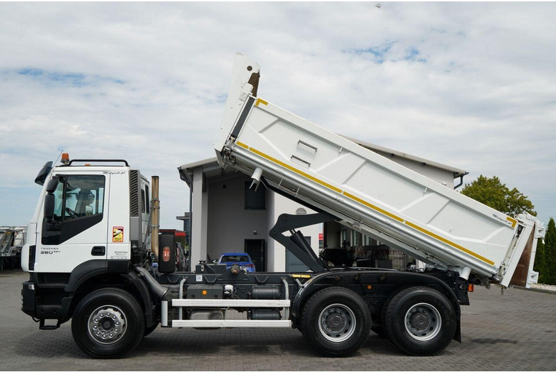 Iveco TRAKKER 360 - Xe ben: hình 3 Iveco TRAKKER 360 - Xe ben: hình 3