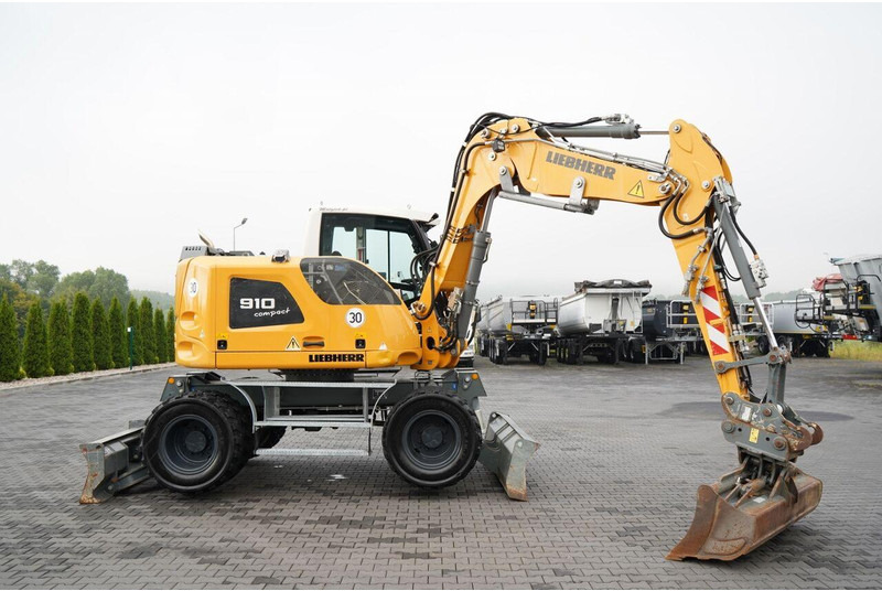 Liebherr 910 COMPACT LITRONIC / KOPARKA KOŁOWA / KLIMATYZACJA / KAMERA - Máy xúc bánh lốp: hình 5 Liebherr 910 COMPACT LITRONIC / KOPARKA KOŁOWA / KLIMATYZACJA / KAMERA - Máy xúc bánh lốp: hình 5