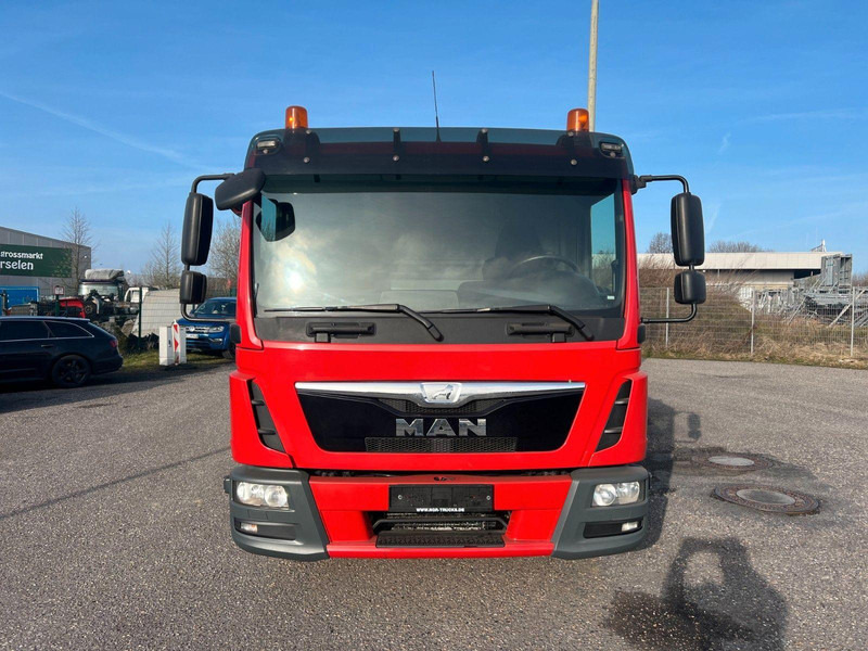 MAN TGL 10.180 Suction & pressure & rinsing truck - Xe tải chân không: hình 2 MAN TGL 10.180 Suction & pressure & rinsing truck - Xe tải chân không: hình 2
