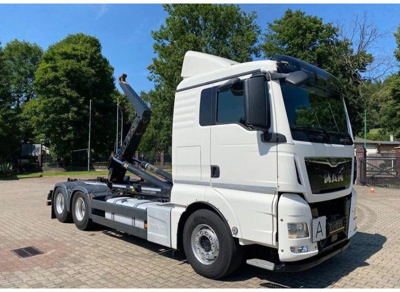 MAN TGX 26.440 - Xe tải nâng móc: hình 4 MAN TGX 26.440 - Xe tải nâng móc: hình 4