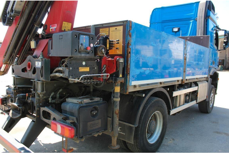 Mercedes-Benz 1848 4x4 Crane HMF 1820 - Xe tải thùng lửng/ Phẳng, Xe cẩu tự hành: hình 4 Mercedes-Benz 1848 4x4 Crane HMF 1820 - Xe tải thùng lửng/ Phẳng, Xe cẩu tự hành: hình 4