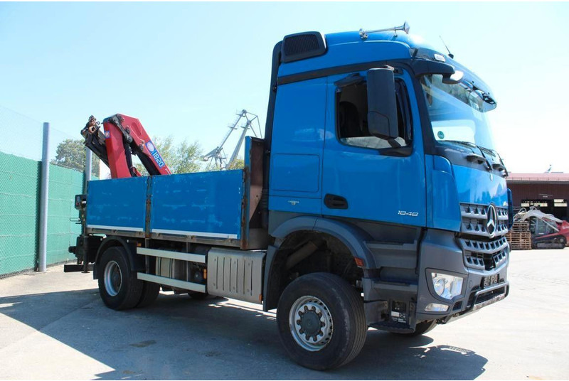 Mercedes-Benz 1848 4x4 Crane HMF 1820 - Xe tải thùng lửng/ Phẳng, Xe cẩu tự hành: hình 2 Mercedes-Benz 1848 4x4 Crane HMF 1820 - Xe tải thùng lửng/ Phẳng, Xe cẩu tự hành: hình 2