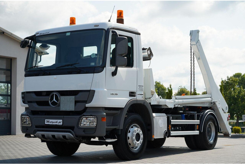 Mercedes-Benz ACTROS 1836 / 4X2 / BRAMOWIEC / PALFINGER M12T / EURO 6 / SPROW - Xe tải chở thùng nhỏ: hình 1 Mercedes-Benz ACTROS 1836 / 4X2 / BRAMOWIEC / PALFINGER M12T / EURO 6 / SPROW - Xe tải chở thùng nhỏ: hình 1