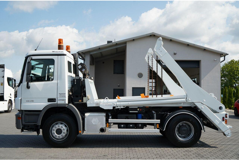 Mercedes-Benz ACTROS 1836 / 4X2 / BRAMOWIEC / PALFINGER M12T / EURO 6 / SPROW - Xe tải chở thùng nhỏ: hình 2 Mercedes-Benz ACTROS 1836 / 4X2 / BRAMOWIEC / PALFINGER M12T / EURO 6 / SPROW - Xe tải chở thùng nhỏ: hình 2