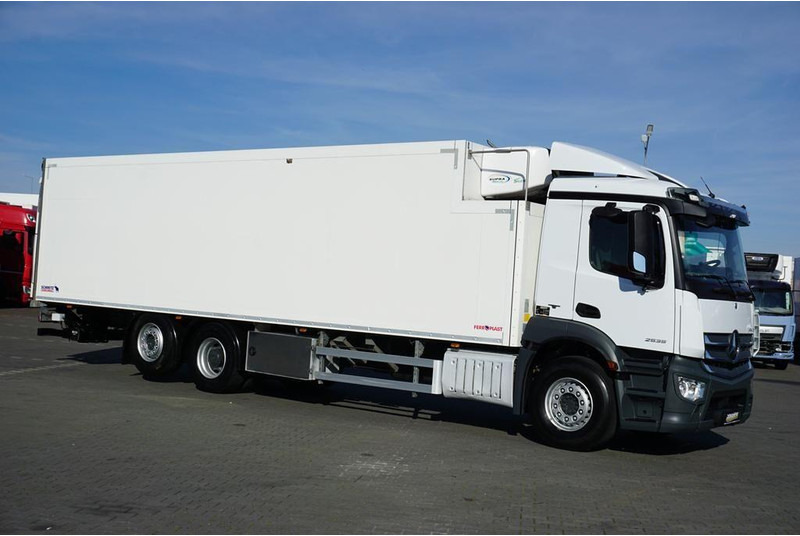Mercedes-Benz ANTOS / 2535 / EURO 6 / CHŁODNIA + WINDA / 23 PALETY / OŚ SKRĘTN - Xe tải đông lạnh: hình 4 Mercedes-Benz ANTOS / 2535 / EURO 6 / CHŁODNIA + WINDA / 23 PALETY / OŚ SKRĘTN - Xe tải đông lạnh: hình 4
