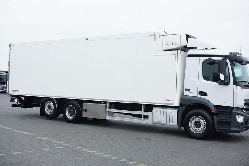 Mercedes-Benz ANTOS / 2535 / EURO 6 / CHŁODNIA + WINDA / 23 PALETY / OŚ SKRĘTN - Xe tải đông lạnh: hình 3 Mercedes-Benz ANTOS / 2535 / EURO 6 / CHŁODNIA + WINDA / 23 PALETY / OŚ SKRĘTN - Xe tải đông lạnh: hình 3