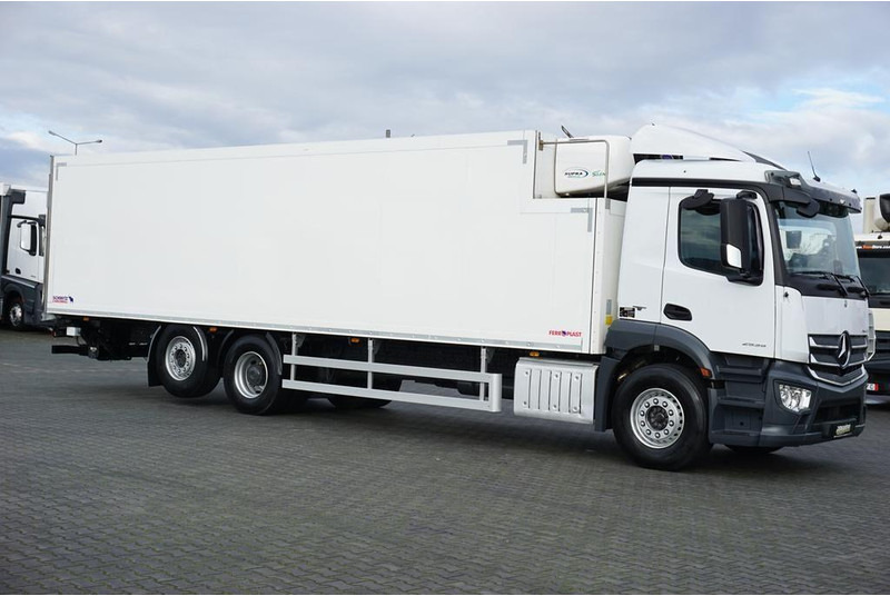 Mercedes-Benz ANTOS / 2535 / EURO 6 / CHŁODNIA + WINDA / 23 PALETY / OŚ SKRĘTN - Xe tải đông lạnh: hình 4 Mercedes-Benz ANTOS / 2535 / EURO 6 / CHŁODNIA + WINDA / 23 PALETY / OŚ SKRĘTN - Xe tải đông lạnh: hình 4