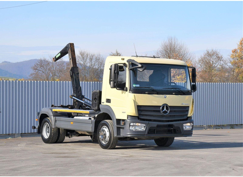 Mercedes-Benz ATEGO 1221 * ABROLLKIPPER * TOPZUSTAND - Xe tải nâng móc: hình 1 Mercedes-Benz ATEGO 1221 * ABROLLKIPPER * TOPZUSTAND - Xe tải nâng móc: hình 1