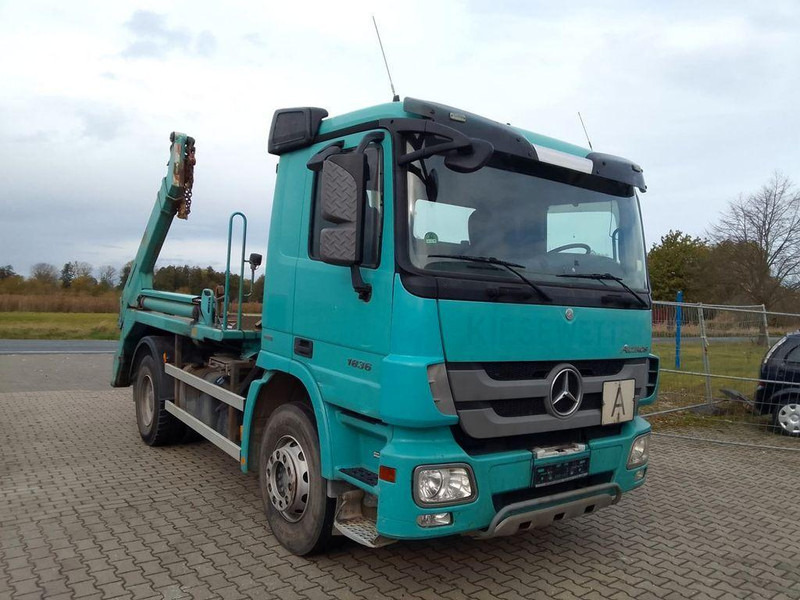 Mercedes-Benz Actros 1836 - Xe tải chở thùng nhỏ: hình 2 Mercedes-Benz Actros 1836 - Xe tải chở thùng nhỏ: hình 2