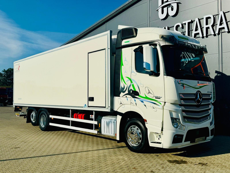 Mercedes-Benz Actros 2542 - Xe tải đông lạnh: hình 4 Mercedes-Benz Actros 2542 - Xe tải đông lạnh: hình 4