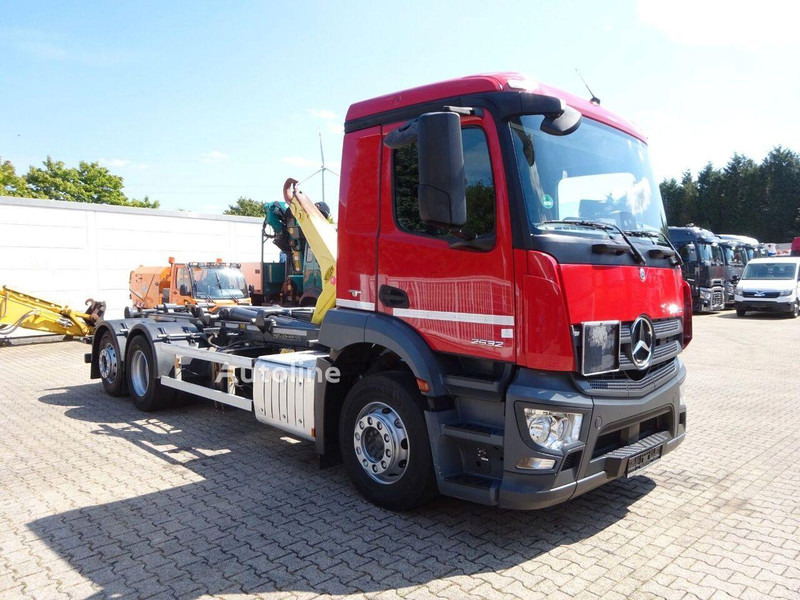 Mercedes-Benz Antos 2532 - Hook lift truck - Xe tải nâng móc: hình 4 Mercedes-Benz Antos 2532 - Hook lift truck - Xe tải nâng móc: hình 4