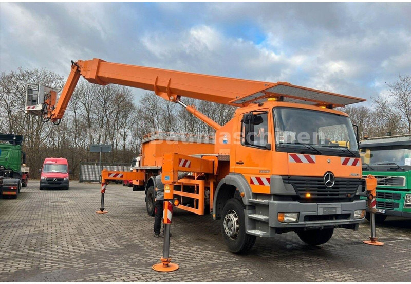 Mercedes-Benz Atego 1928 - Nền bục trên không gắn trên xe tải: hình 5 Mercedes-Benz Atego 1928 - Nền bục trên không gắn trên xe tải: hình 5