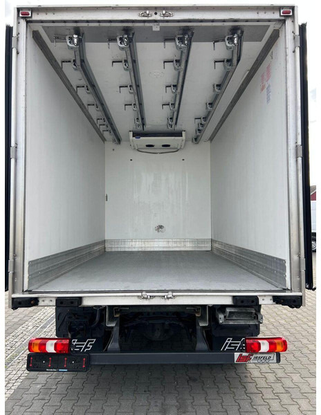 Mercedes-Benz Atego 816 REFRIGERATOR HOOK MEAT ROHRBAHNEN - Xe tải đông lạnh: hình 1 Mercedes-Benz Atego 816 REFRIGERATOR HOOK MEAT ROHRBAHNEN - Xe tải đông lạnh: hình 1