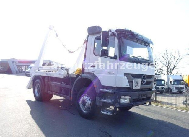 Mercedes-Benz Axor 1833 - Xe tải chở thùng nhỏ: hình 4 Mercedes-Benz Axor 1833 - Xe tải chở thùng nhỏ: hình 4
