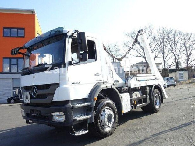 Mercedes-Benz Axor 1833 - Xe tải chở thùng nhỏ: hình 1 Mercedes-Benz Axor 1833 - Xe tải chở thùng nhỏ: hình 1