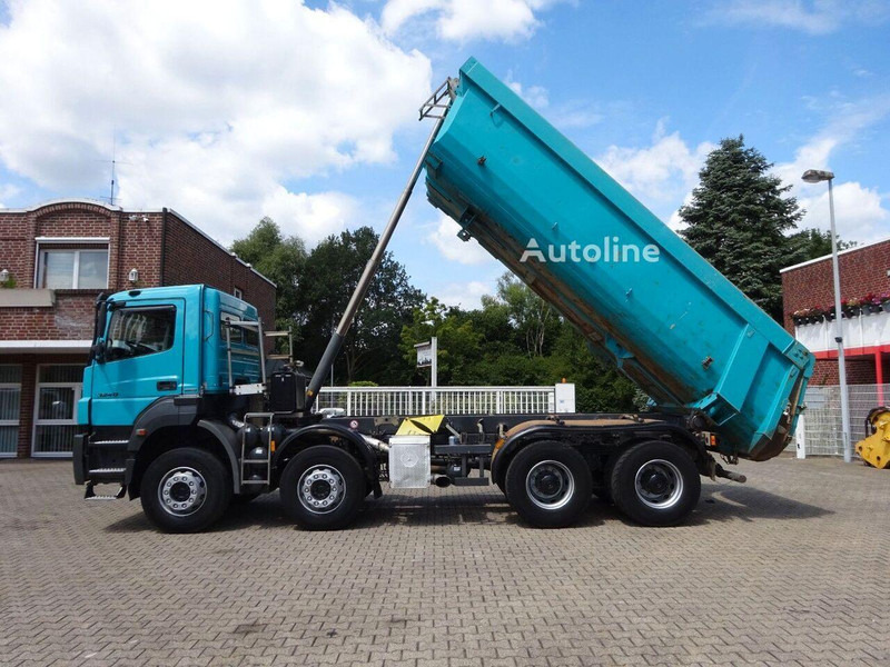 Mercedes-Benz Axor 3240 - Tipper 8x4 - Xe ben: hình 4 Mercedes-Benz Axor 3240 - Tipper 8x4 - Xe ben: hình 4