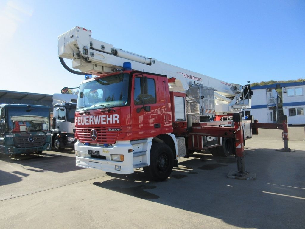 Xe tải cứu hỏa Mercedes-Benz Mercedes-Benz ACTROS 2640: hình 1
