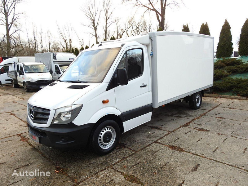 Mercedes-Benz SPRINTER 313 Izotermes - Xe tải đông lạnh: hình 3 Mercedes-Benz SPRINTER 313 Izotermes - Xe tải đông lạnh: hình 3