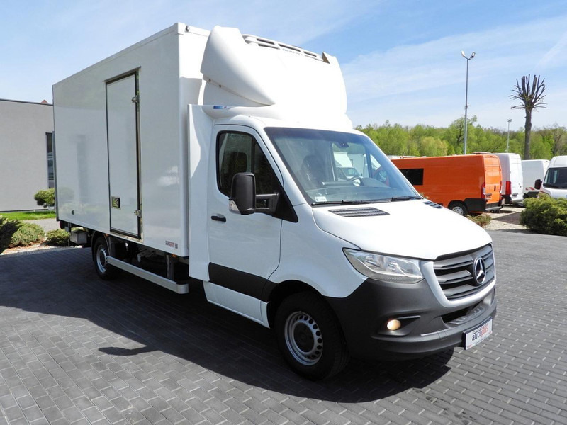 Mercedes-Benz SPRINTER 316 CHŁODNIA KONTENER 0*C WINDA 8 PALET TEMPOMAT PNEUMA - Xe tải đông lạnh: hình 4 Mercedes-Benz SPRINTER 316 CHŁODNIA KONTENER 0*C WINDA 8 PALET TEMPOMAT PNEUMA - Xe tải đông lạnh: hình 4