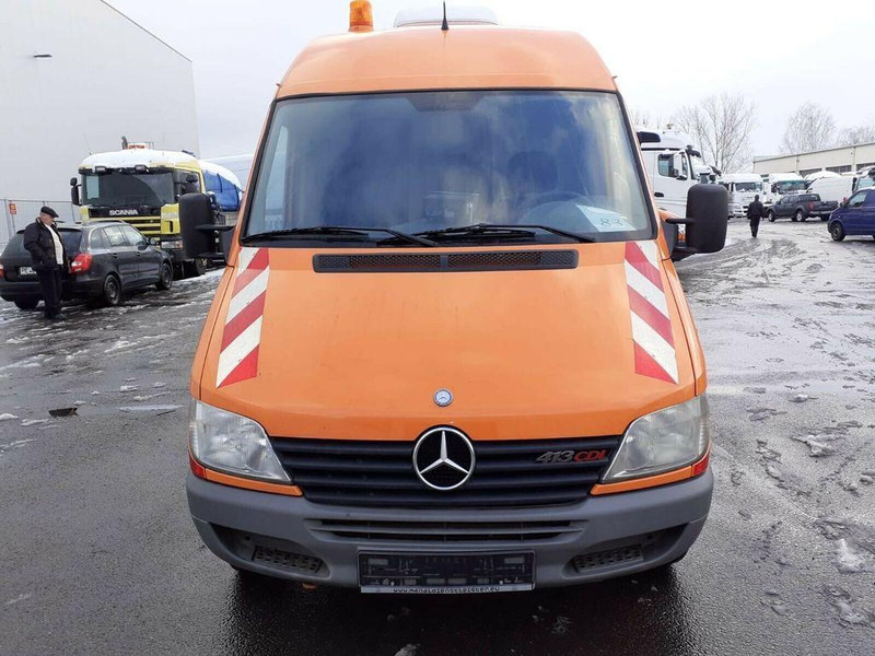 Mercedes-Benz Sprinter 413 - Xe tải chân không: hình 2 Mercedes-Benz Sprinter 413 - Xe tải chân không: hình 2