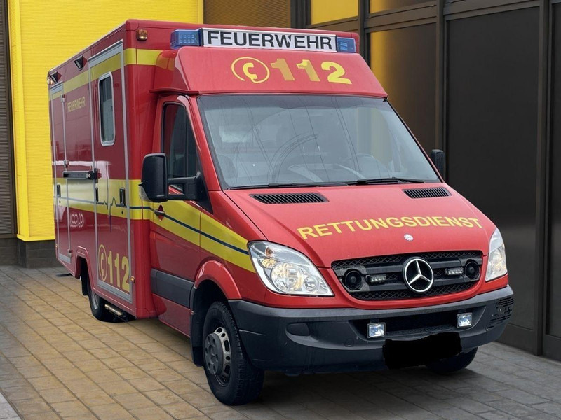 Mercedes-Benz Sprinter 516 CDI Ambulance car - Xe cứu thương: hình 2 Mercedes-Benz Sprinter 516 CDI Ambulance car - Xe cứu thương: hình 2